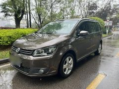 Volkswagen Touran Brown 2013