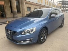 VOLVO V60 Blue 2014