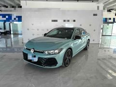 Volkswagen Passat Green 2025