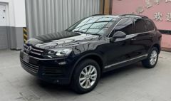 Volkswagen Touareg Black 2014