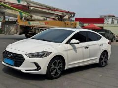 Hyundai Elantra White 2018