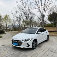 Hyundai Elantra White 2018