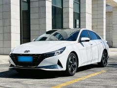 Hyundai Elantra White 2022