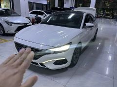 Hyundai La Festa White 2019