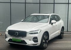 VOLVO XC60 White 2023