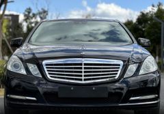 Benz E-Class Black 2012