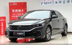 Volkswagen PassatPHEV Black 2022