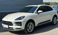 PORSCHE Macan White 2019