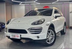 PORSCHE Cayenne White 2010