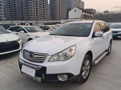 SUBAUR Outback White 2009