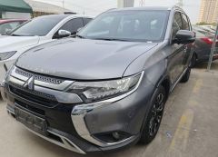 MITSUBISHI Outlander Silver 2019