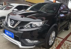 NISSAN Qashqai Black 2015