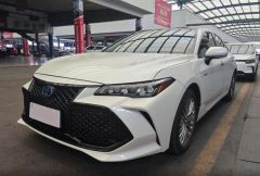 Toyota Avalon White 2019