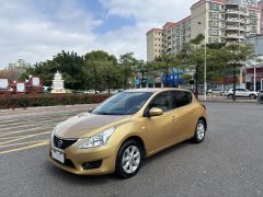 Nissan Tiida Champagne 2011