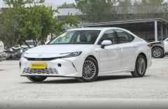 TOYOTA Camry White 2024 2.0HE