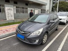 Hyundai Reina Blue 2011
