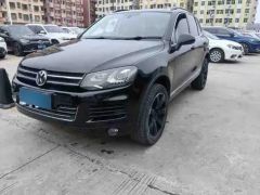 Volkswagen Touareg Black 2011
