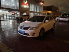 Toyota Corolla White 2012