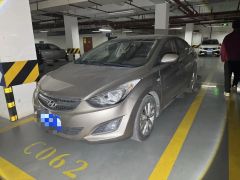 Hyundai Elantra Yellow 2015