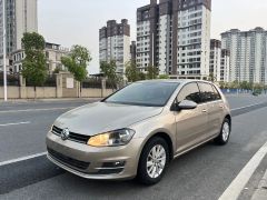 Volkswagen Golf Champagne 2011