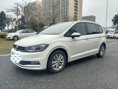 Volkswagen Touran White 2016