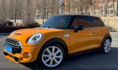 MINI MINI Yellow 2017