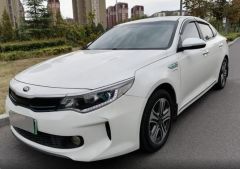 KIA K5 White 2018