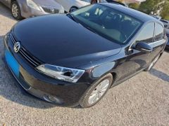 Volkswagen Sagitar Black 2014