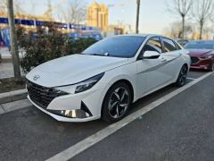 Hyundai Elantra White 2022