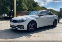 Volkswagen Sagitar White 2020