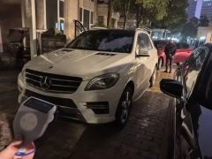 Benz M Class White 2012