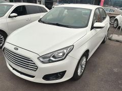 Ford Escort White 2014