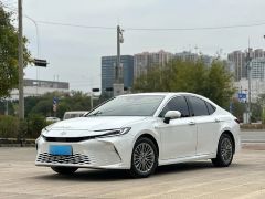 Toyota Camry White 2024