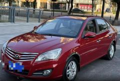 Hyundai Celesta Red 2011