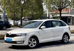 Skoda Yeti White 2017