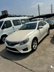 Toyota Reiz White 2013