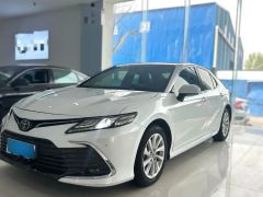 Toyota Camry White 2021