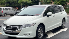 Honda Odyssey‌ White 2012