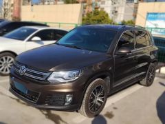 Volkswagen Tiguan Brown 2015