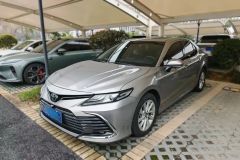 Toyota Camry Yellow 2021