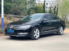Volkswagen Passat Black 2011
