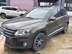 Volkswagen Tiguan Brown 2013
