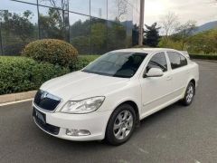 Skoda Octavia White 2013