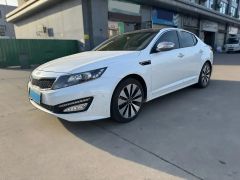 Kia K5 White 2011