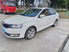 Skoda Rapid White 2015