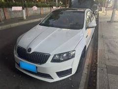 Skoda Octavia White 2017