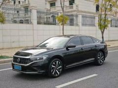 Volkswagen Passat Black 2022