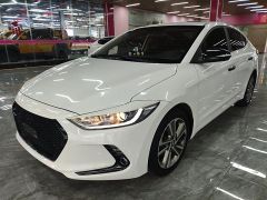 Hyundai Elantra White 2016