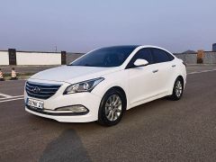 Hyundai MISTRA White 2013