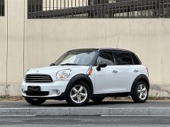 MINI MINI White 2011